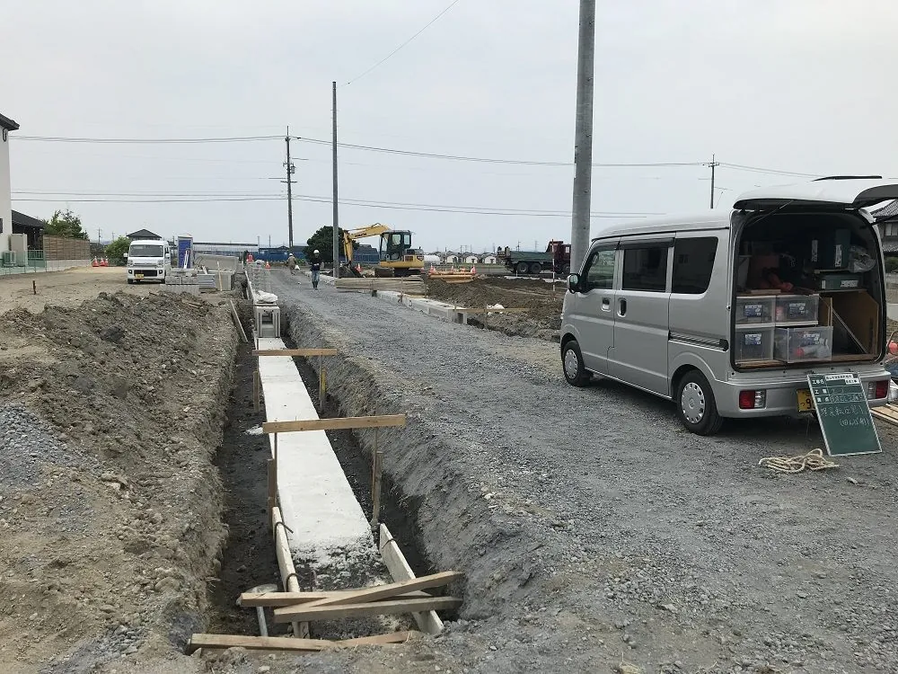 側溝の設置・掘削